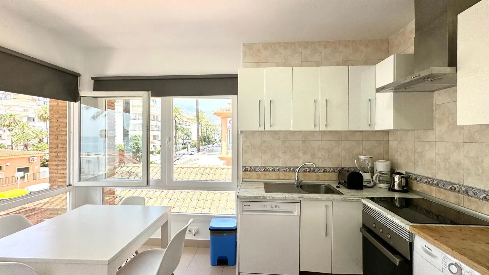 Apartamento Benalroma A 50 Metros De La Playa! Benalmádena 0*,  España